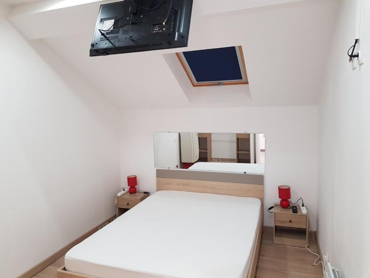 Appartement 11 - Très joli 2 pièces neuf avec vue sur jardin et parking privatif gratuit à Razac-sur-lʼIsle Extérieur photo