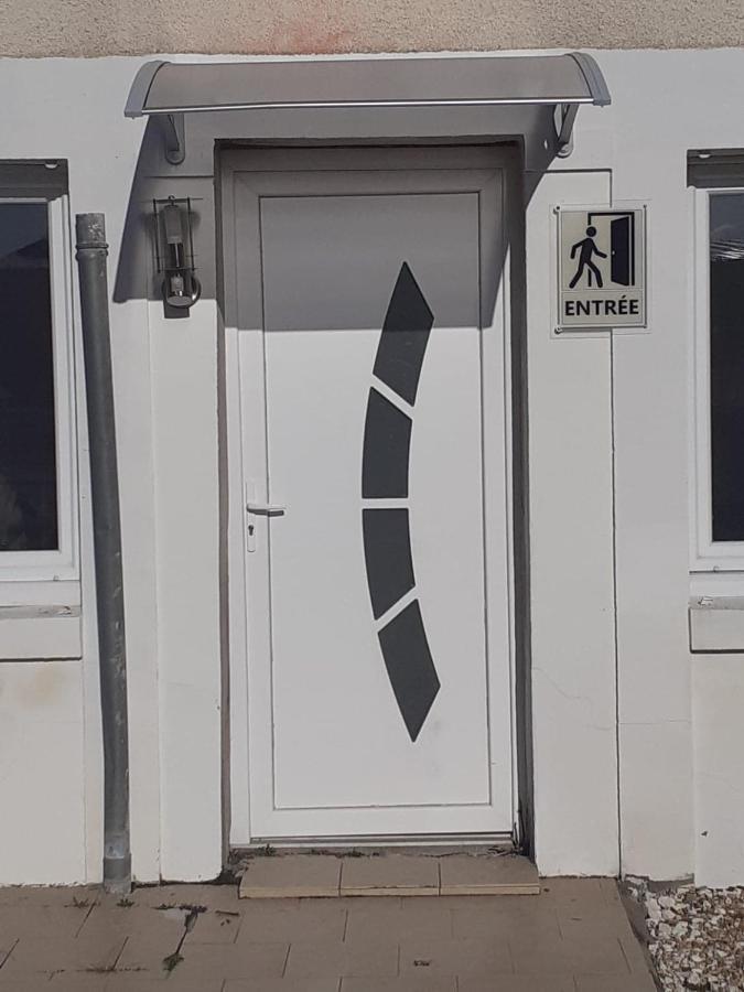 Appartement 11 - Très joli 2 pièces neuf avec vue sur jardin et parking privatif gratuit à Razac-sur-lʼIsle Extérieur photo