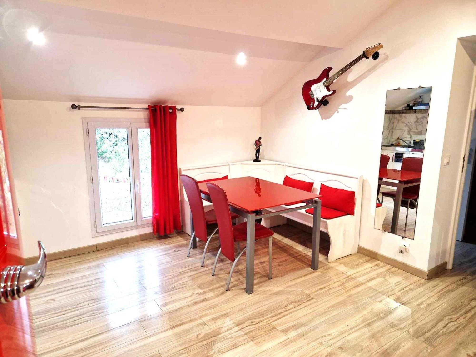 Appartement 11 - Très joli 2 pièces neuf avec vue sur jardin et parking privatif gratuit à Razac-sur-lʼIsle Extérieur photo
